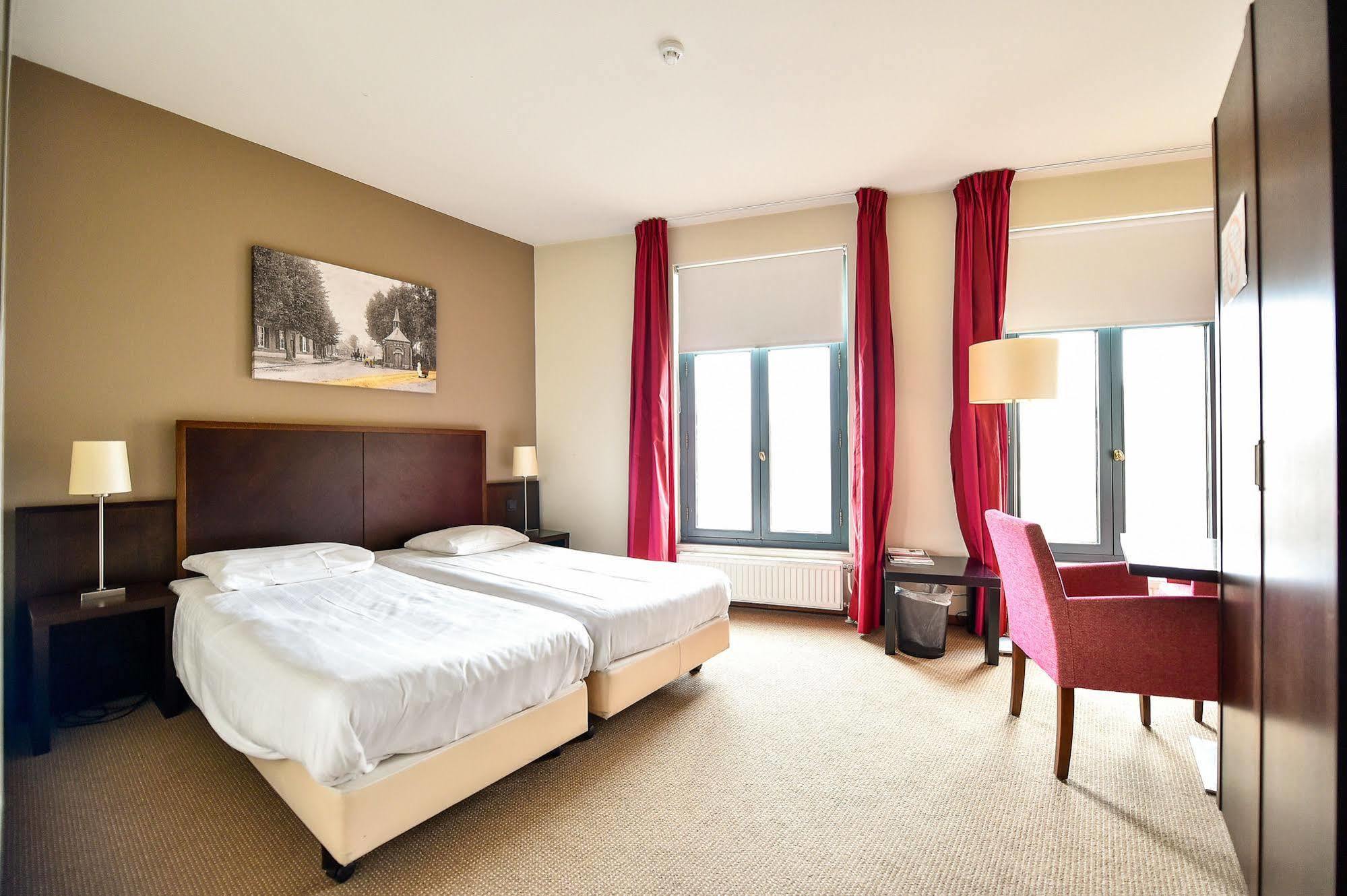 Hotel Munten Weert Bagian luar foto