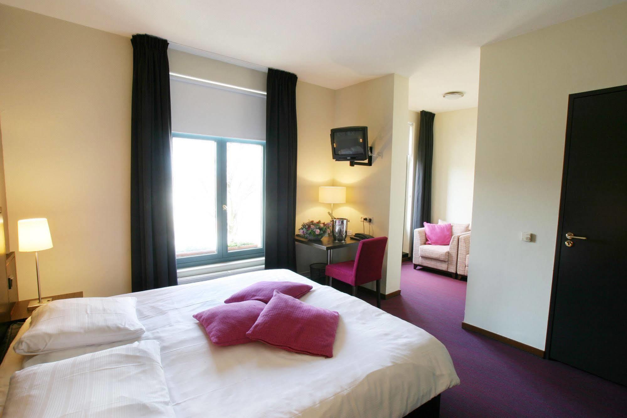 Hotel Munten Weert Bagian luar foto